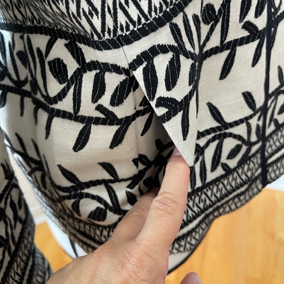 Tory Burch Tweed embroidered jacket with back details black and white size 4 - Picture 8 of 14